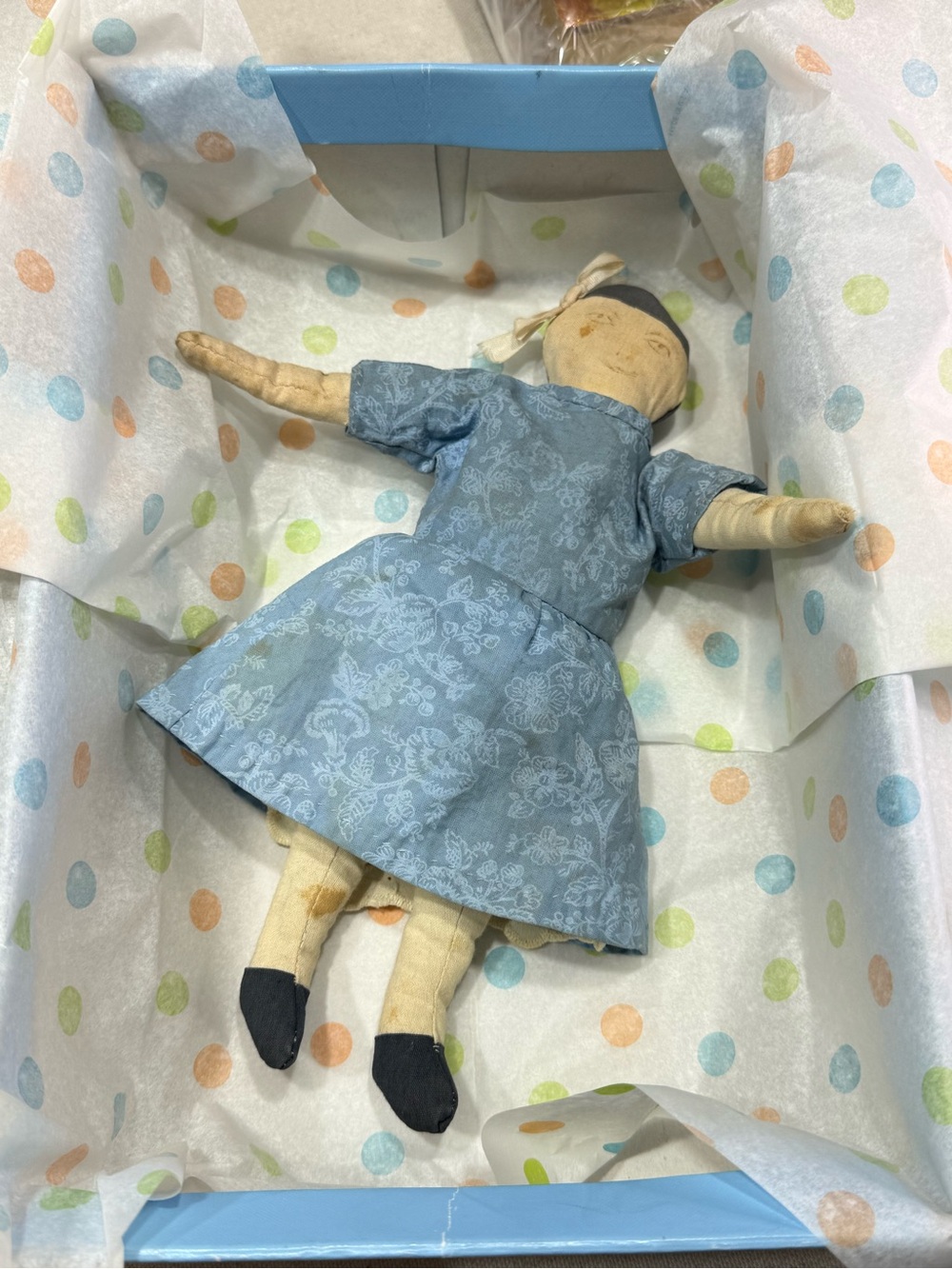 Box of Assorted Dolls and Clothing - Blue, White, Cream, Red, Black - Picture 8 of 14